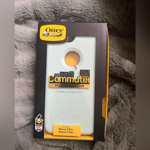 Light Blue Otterbox - IPhone 7 & 8 Plus - Picture 1 of 3